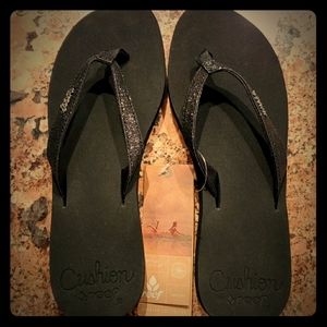 BRAND NEW, NEVER WORN REEF CUSHION SANDALS